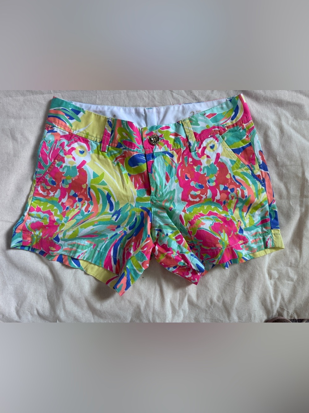 Lilly Pulitzer The Callahan Short Vibrant Floral Print High-Waist Shorts-Size 2